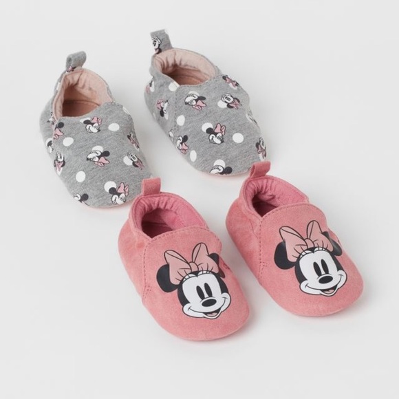 Two Pairs of Minnie Slippers Infant Size 0 ✨5 for $25✨Bundle and Save! - Picture 1 of 4